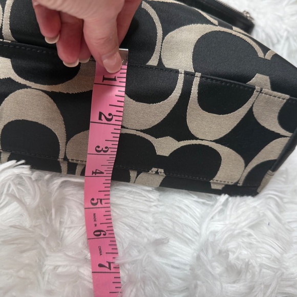 Coach Tote - Picture 11 of 15